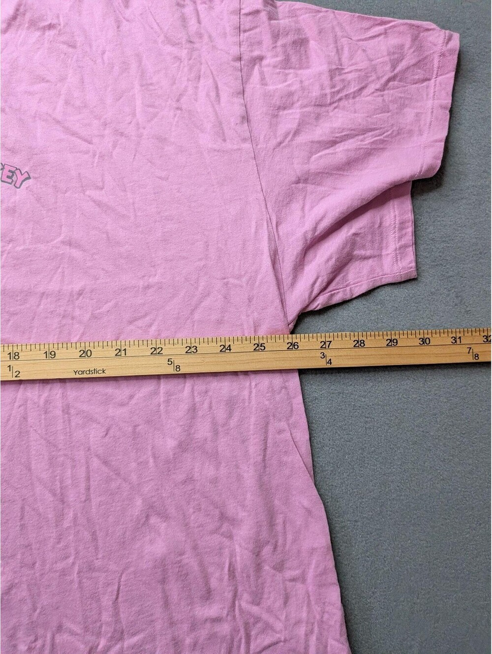 H&M Shirt Mens 2XL Pink Mickey & Friends Disney Graphic Short Sleeve Tee Casual - Picture 3 of 7